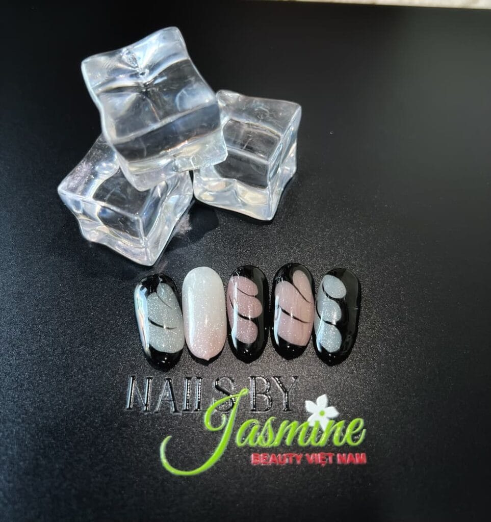 Mẫu móng kỹ thuật chia khối màu học viên thực hành tại Jasmine
