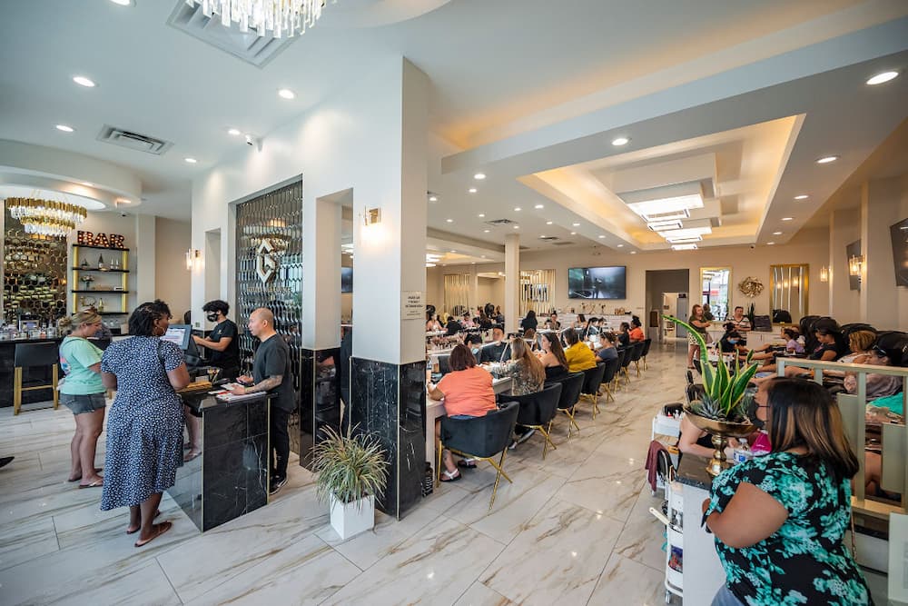 Nghề Nail ở Mỹ giúp người mới định cư có việc làm ổn định dù chưa giỏi tiếng Anh hay chưa có bằng cấp