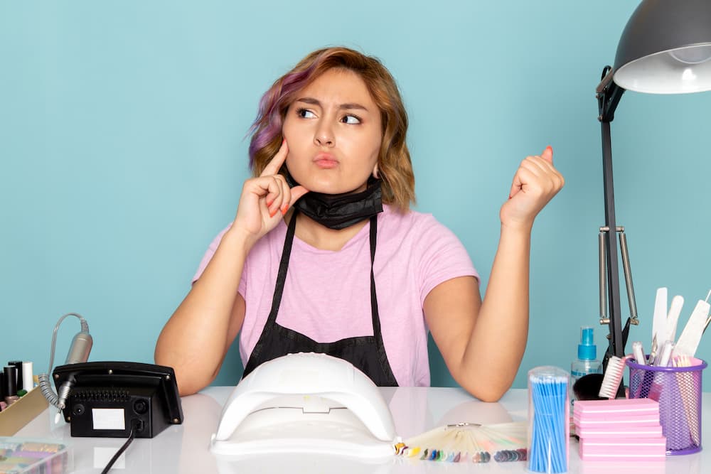 Người mới học nail nên dùng cọ nào để dễ luyện tay?