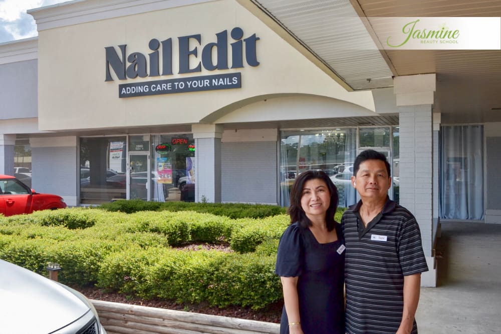Người Việt mở tiệm nail tại Mỹ sau khi hoàn tất khóa học nail định cư Mỹ, nhận bằng nail hợp pháp và giấy phép hành nghề nail tại Mỹ