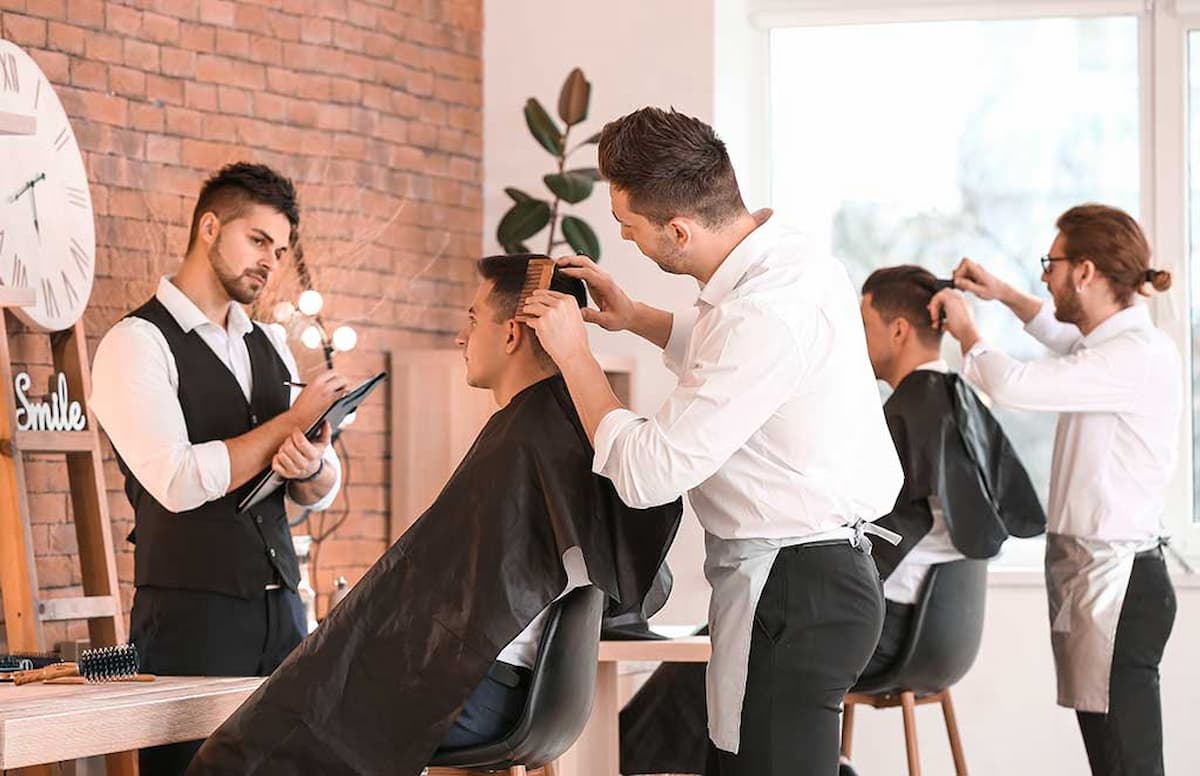 Điều kiện để lấy bằng tóc nam tại California (Barber)