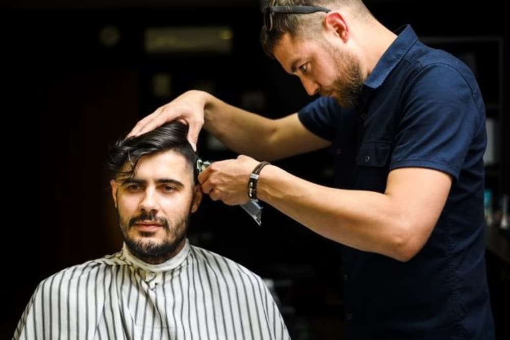 Điều kiện để lấy bằng tóc nam tại West Virginia (Barber)