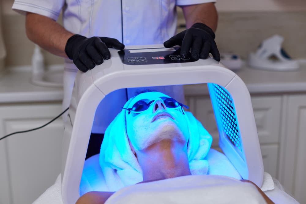 Điều kiện để lấy bằng chăm sóc da tại Iowa (Facials)