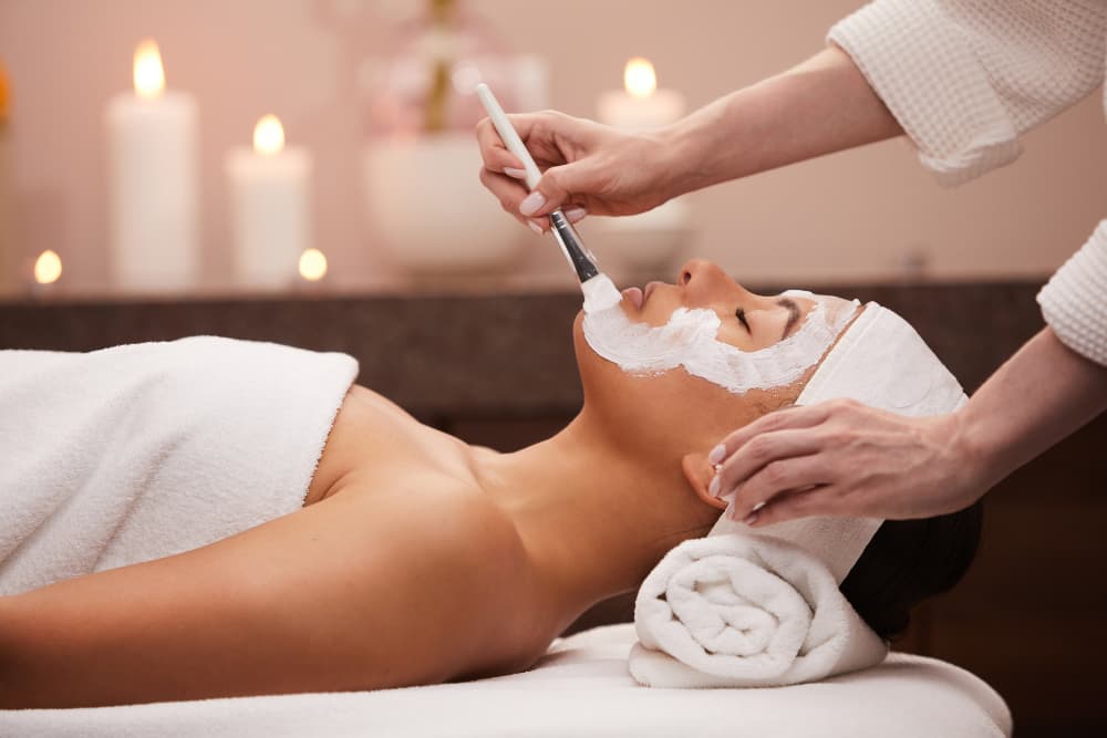 Điều kiện để lấy bằng chăm sóc da tại Ohio (Facials)