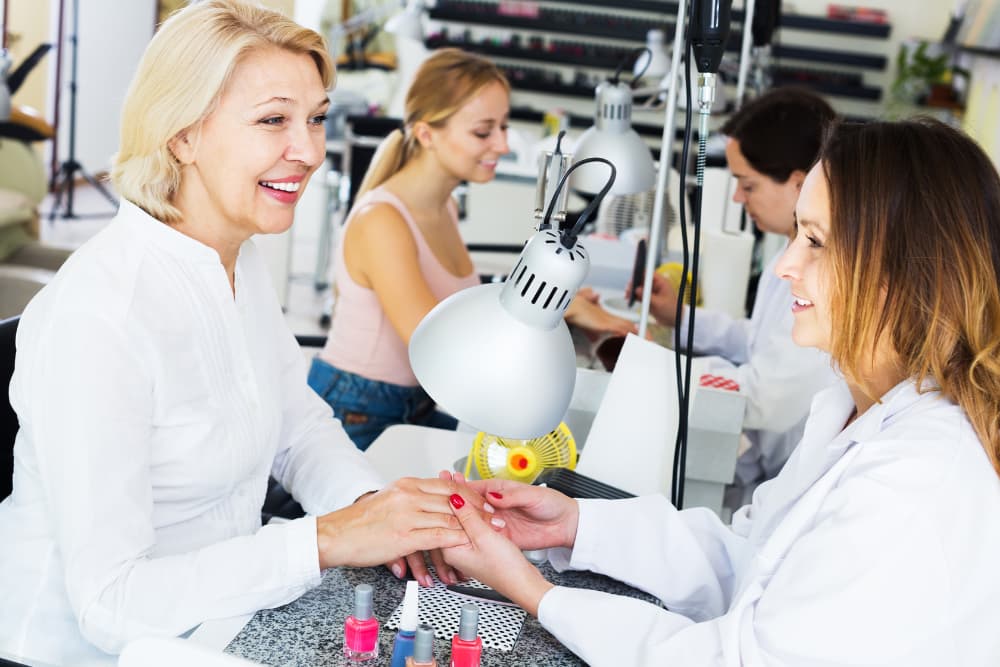 Điều kiện để thi lấy bằng nail tại Connecticut