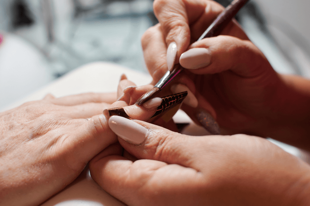 Điều kiện để thi lấy bằng nail tại Louisiana