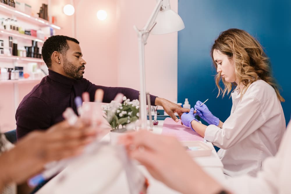 Điều kiện để thi lấy bằng nail tại Oklahoma