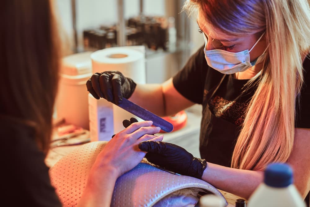 Điều kiện để thi lấy bằng nail tại South Carolina