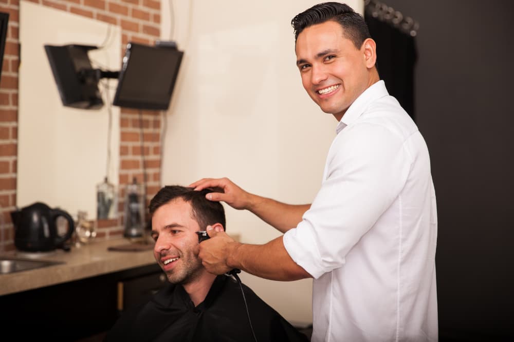 Điều kiện để lấy bằng tóc nam tại Hawaii (Barber)