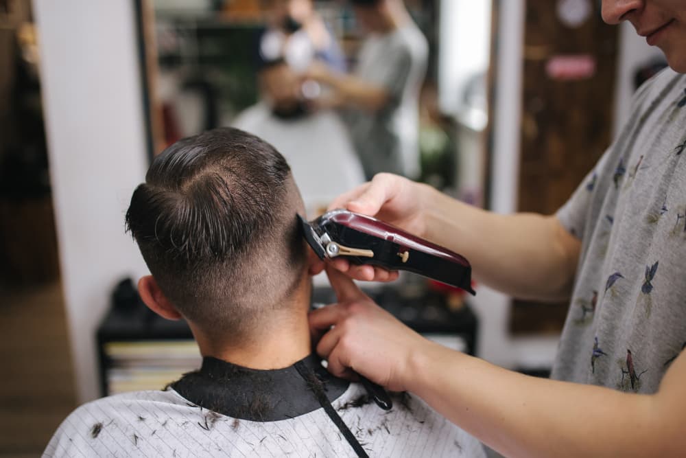 Điều kiện để lấy bằng tóc nam tại Minnesota (Barber)