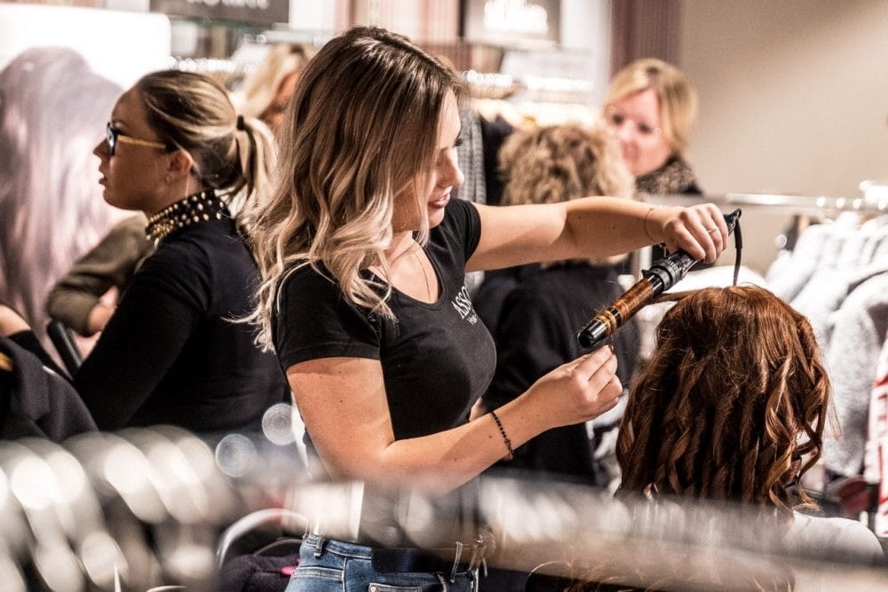 Điều kiện để lấy bằng tóc tại Colorado (Cosmetology)