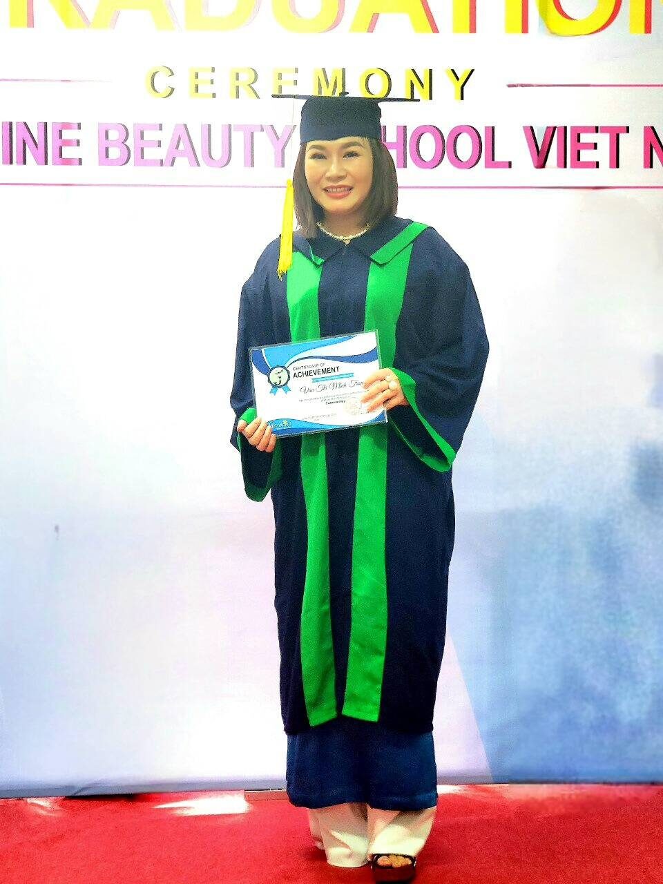 Chị Trang đã đậu Nail License California ngay lần đầu sau khóa học tại Jasmine Việt Nam