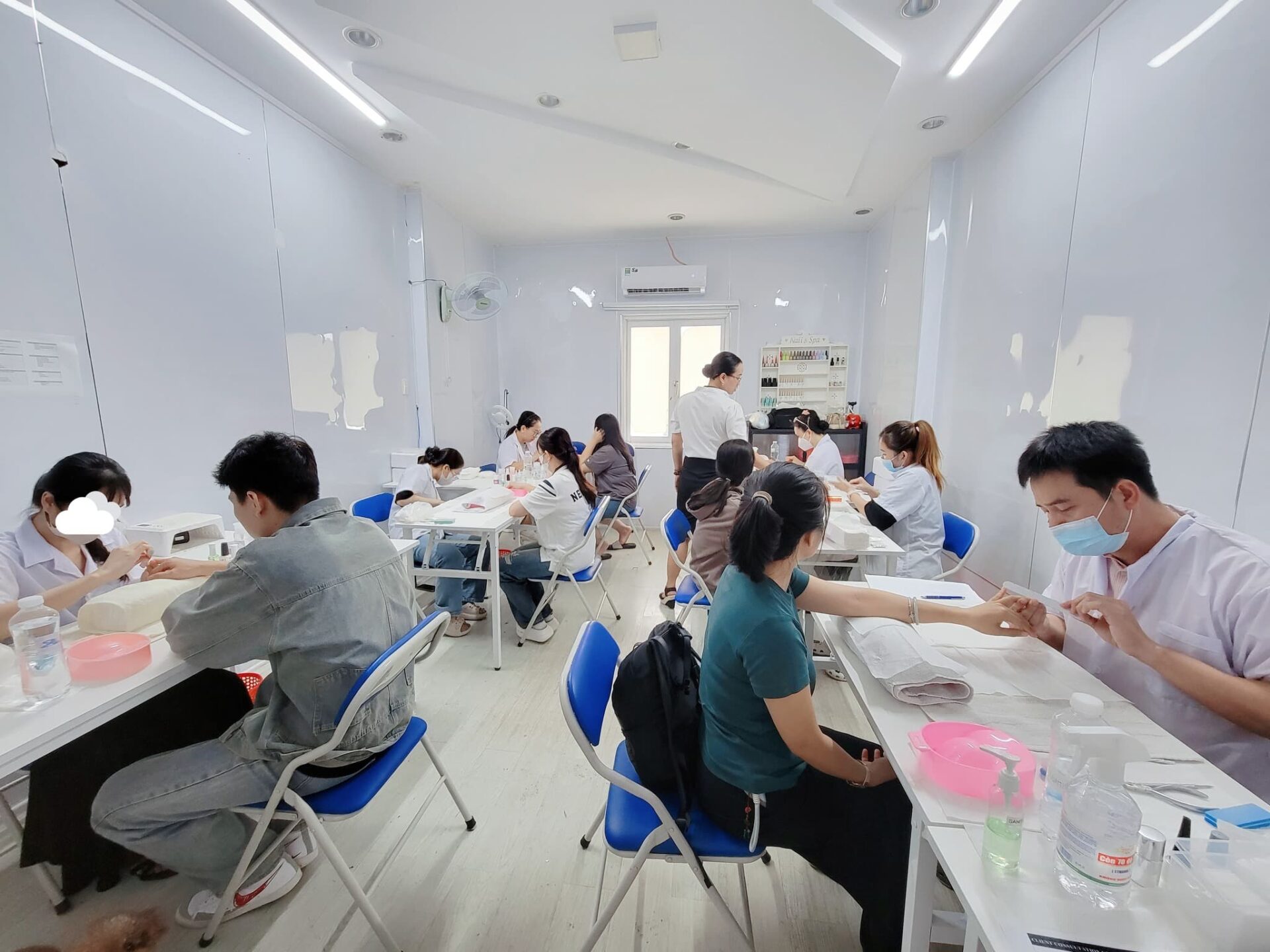 Học nghề gì để đi Mỹ hợp pháp, dễ thi bằng và có việc làm ổn định khi đến nơi?