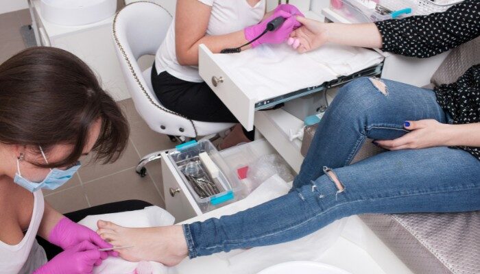 Dịch vụ chăm sóc móng (Nail Services)