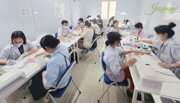 Trường dạy nghề thẩm mỹ không phải là trường học đúng nghĩa