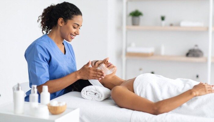 Giải đáp thắc mắc về nghề chăm sóc da