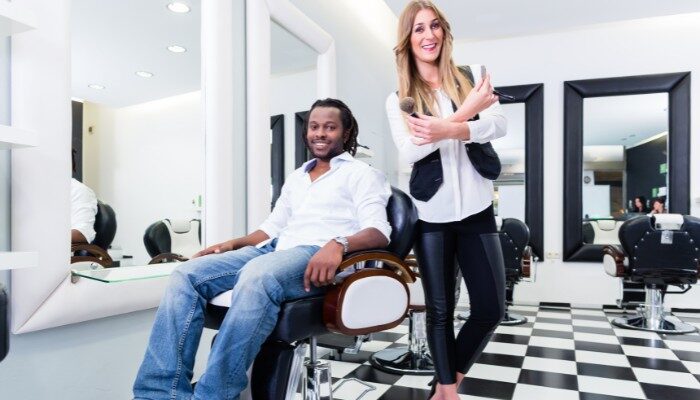 Cơ hội nghề barber cho nữ và yêu cầu cấp phép tại Mỹ